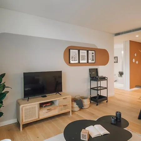דירה Saudade - 1 Bedroom And Shared Pool In Campolide *