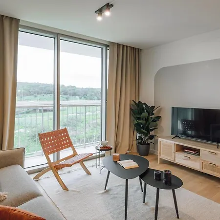 Saudade - 1 Bedroom And Shared Pool In Campolide Lizbona