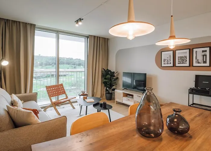 Saudade - 1 Bedroom And Shared Pool In Campolide Apartament *